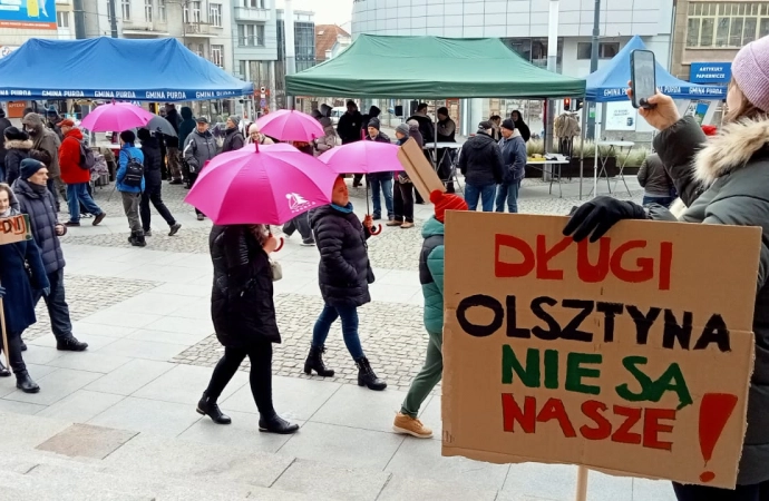 {Nie pomogły apele, głosy poparcia i protest mieszkańców gminy Purda przed olsztyńskim ratuszem. Radni stolicy regionu zdecydowali o rozpoczęciu procesu zmian granic Olsztyna.}